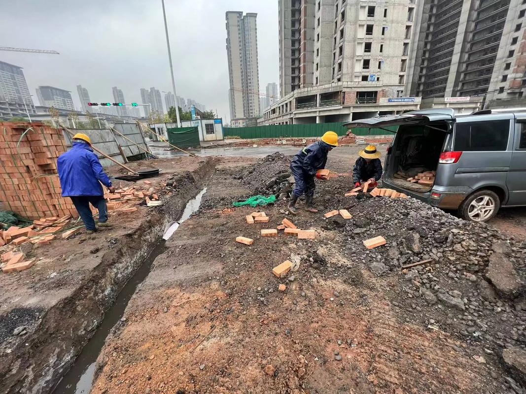 風雨無阻筑城夢 市政建設者的實干精神